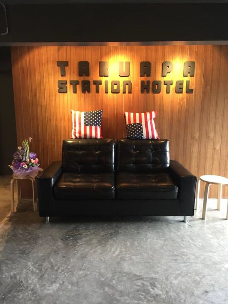 Takuapa Station Hotel