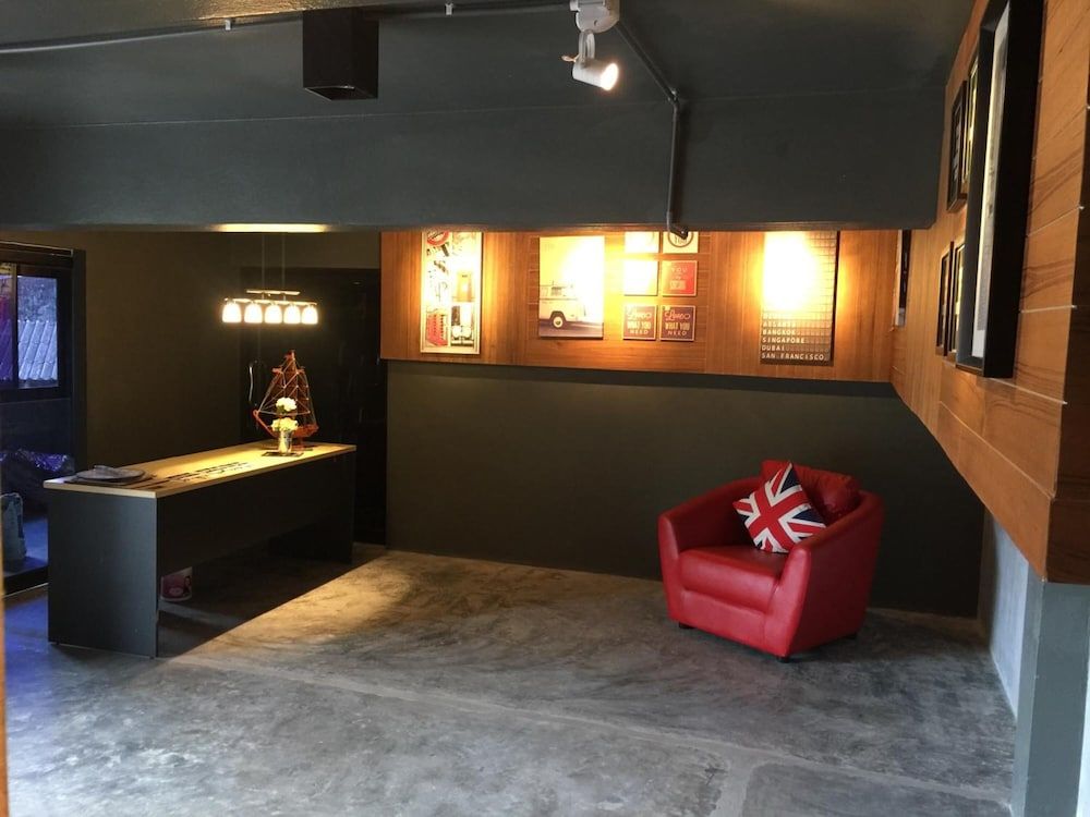 Takuapa Station Hotel 2