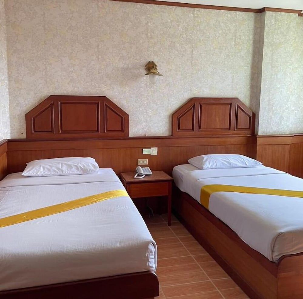 Sakol Grand Palace Hotel 3