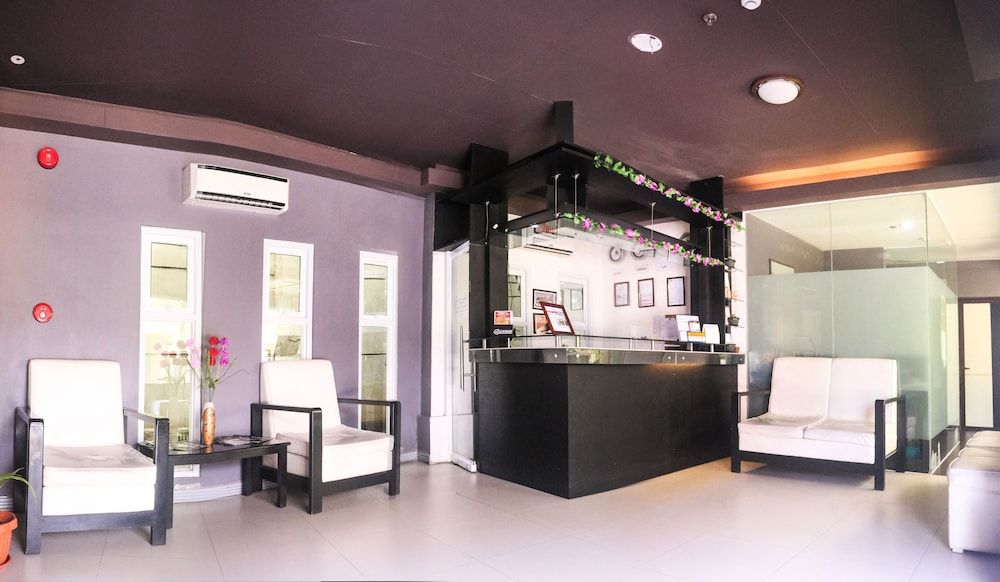 Lucky 9 Budget Hotel 2