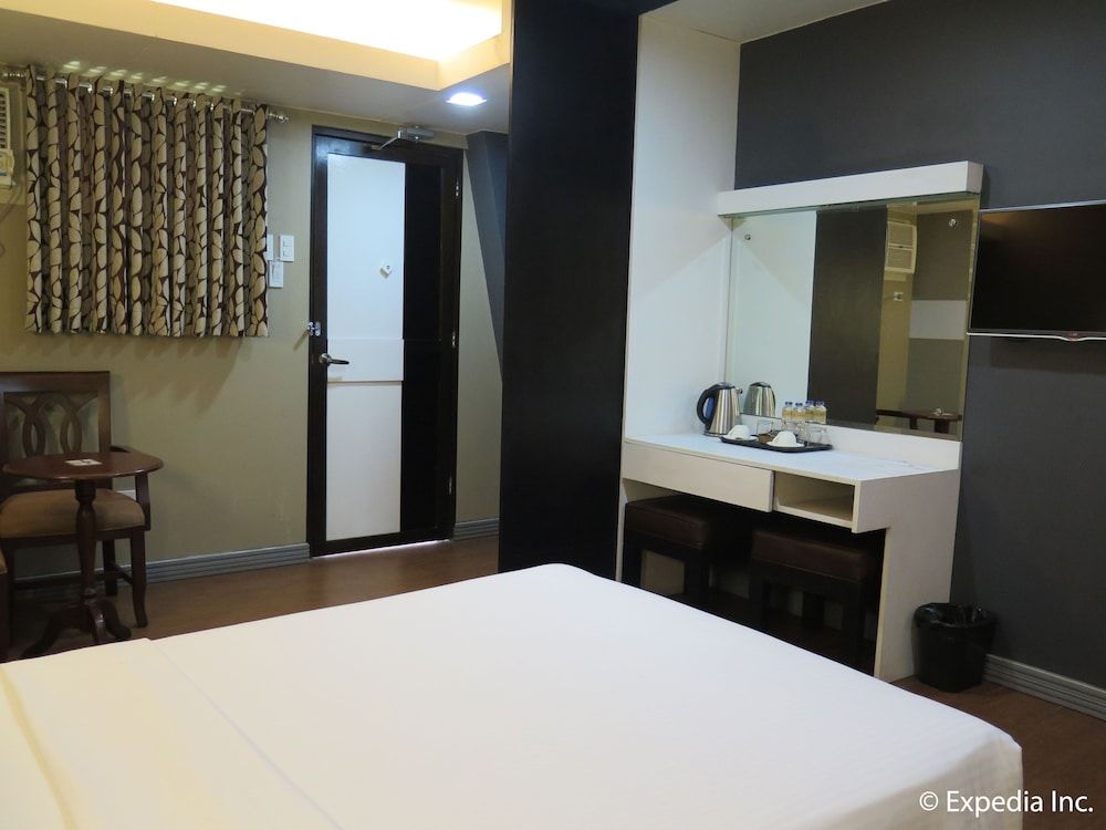 Lucky 9 Budget Hotel 3