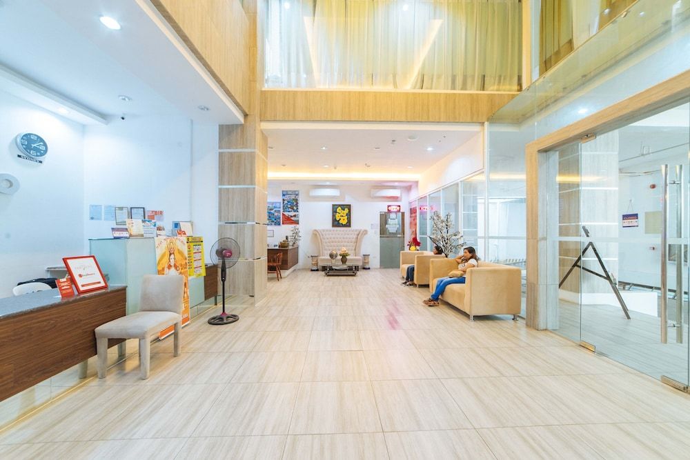 Reddoorz Plus @ Hotel Metro 2