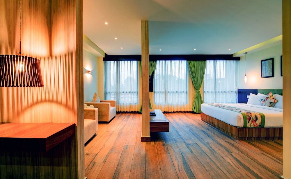 Udaan Clover Hotel Banquet & Spa 1