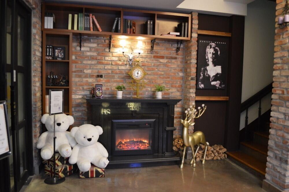 February Hotel Apsan 2