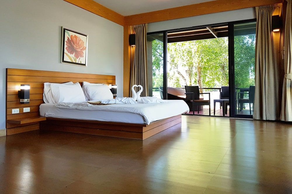 The Grace Amphawa Resort 3