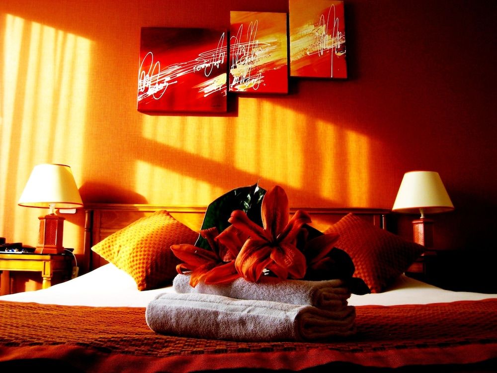 Le Grand Monarque 3 estrelas em Melun