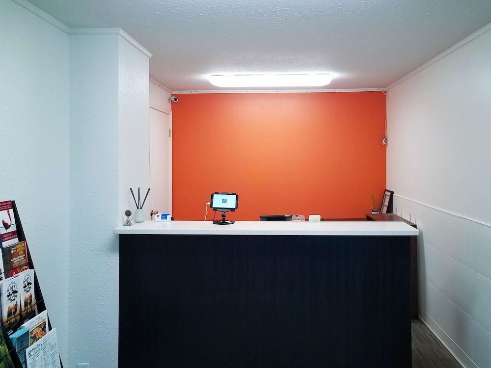 Motel 6 Cranbrook, BC 3