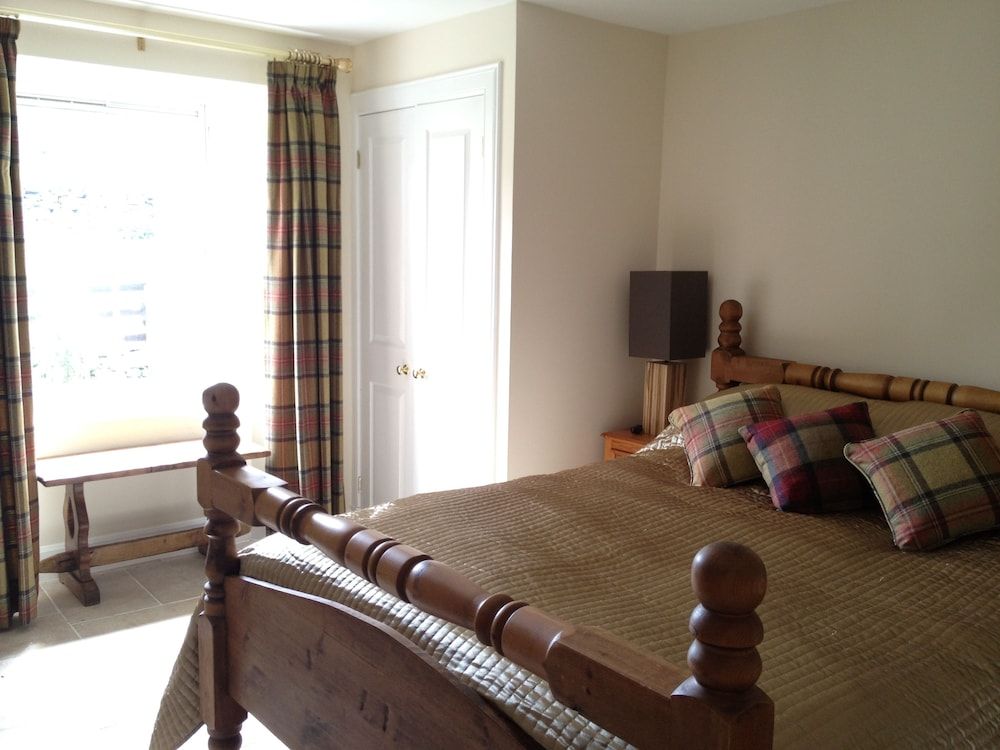 Errichel House and Cottages 3