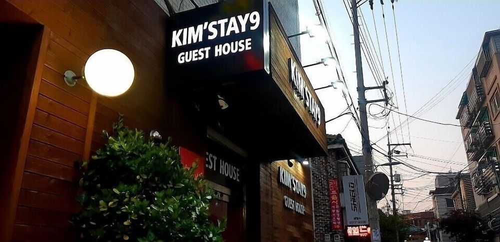 Kimstay 9 -1 estrelas em Seul