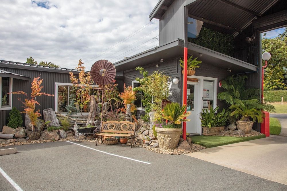 Kookaburra Ski Lodge 3