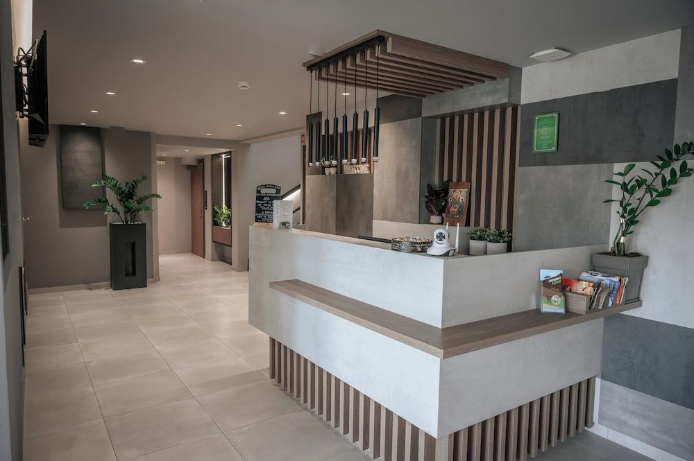 Elizabeth Queen Luxury Rooms 3