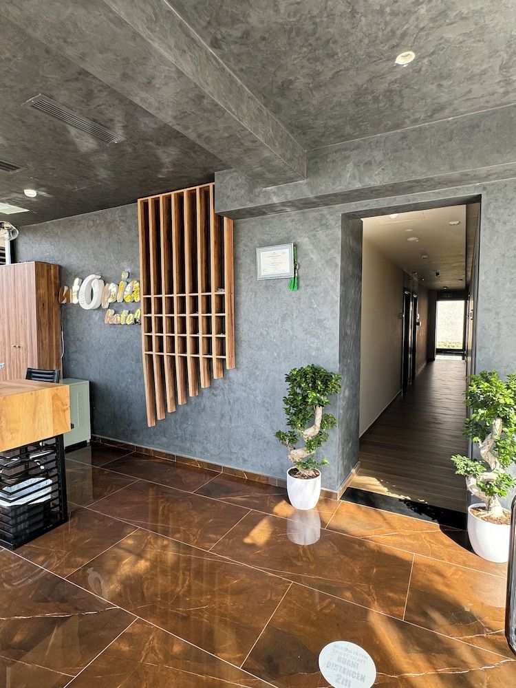 Hotel Utopia 3