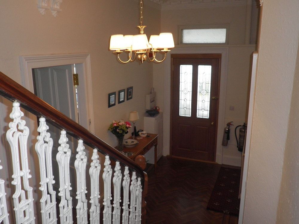 Douglas Park Guest House 3