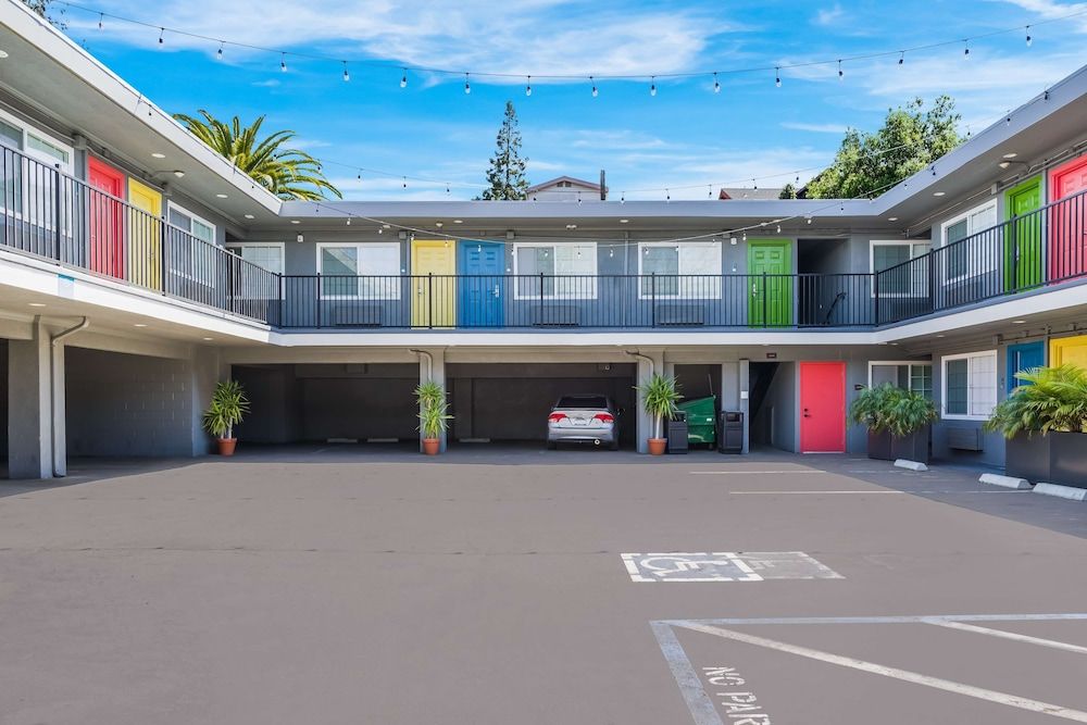 Signature Inn Oakland 2 étoiles à Oakland