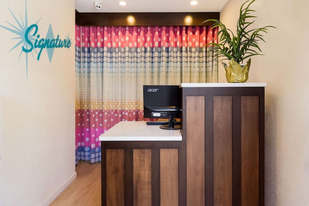 Signature Inn Oakland 3