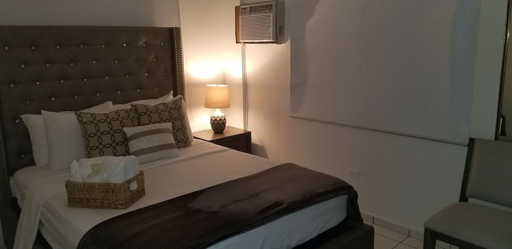 Luichy's Seaside Hotel 2