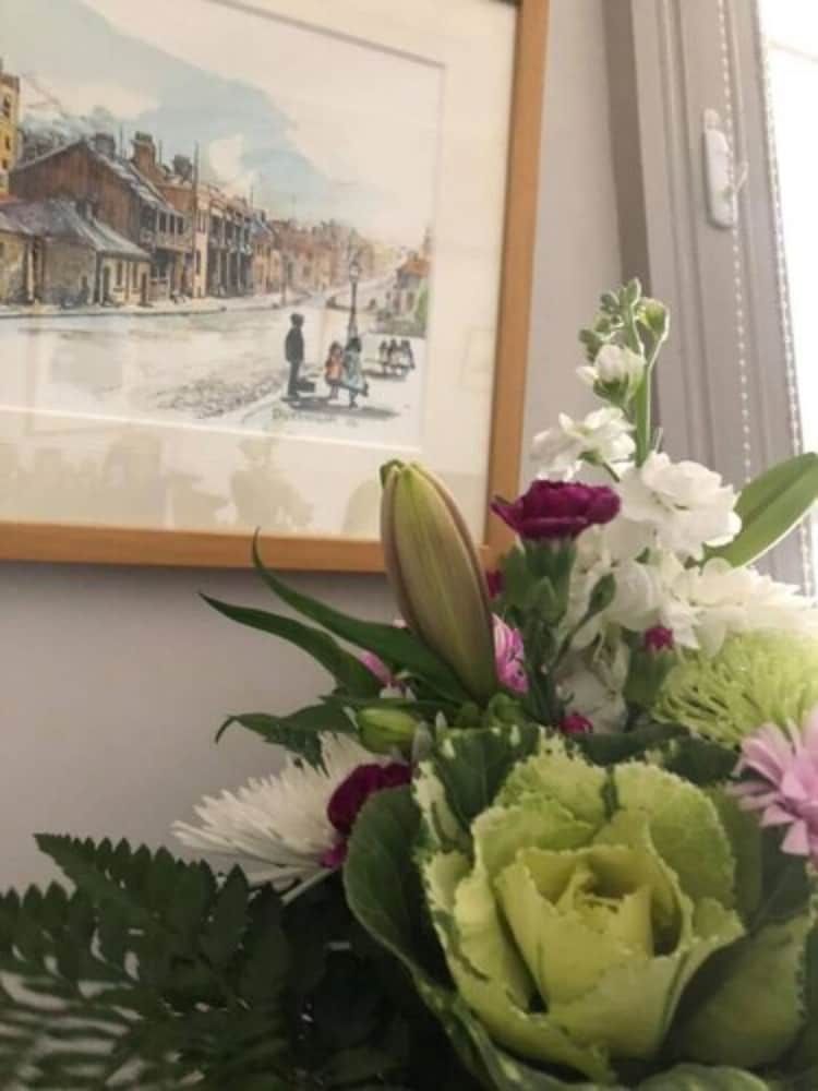 Ten Dollar Town Motel 2