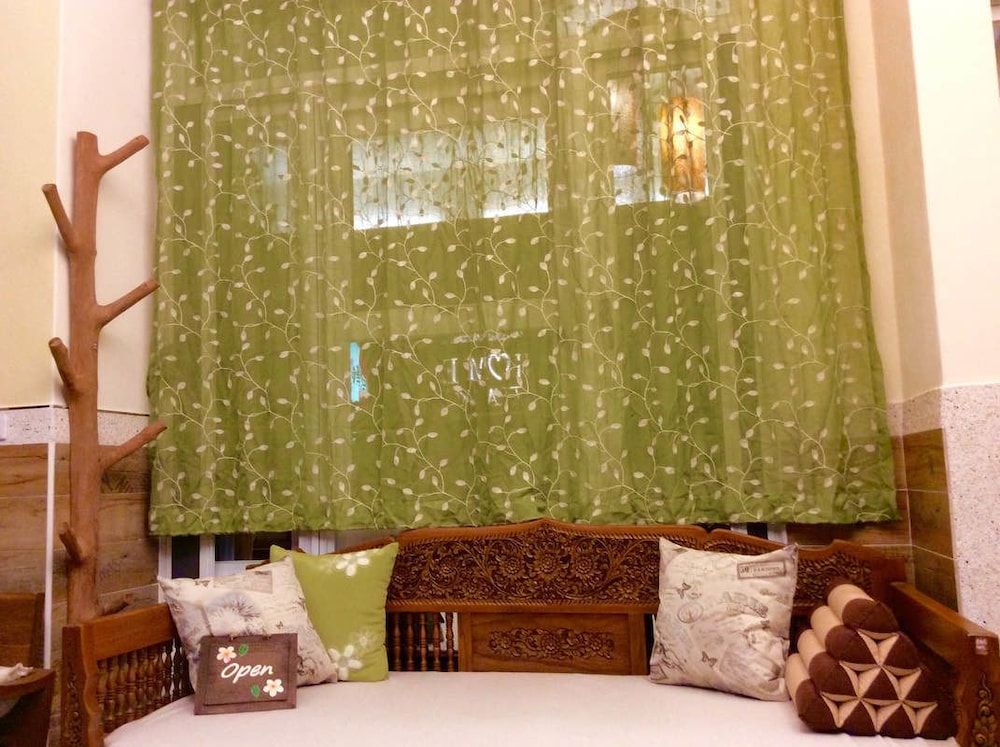 Home & Teak Homestay 3