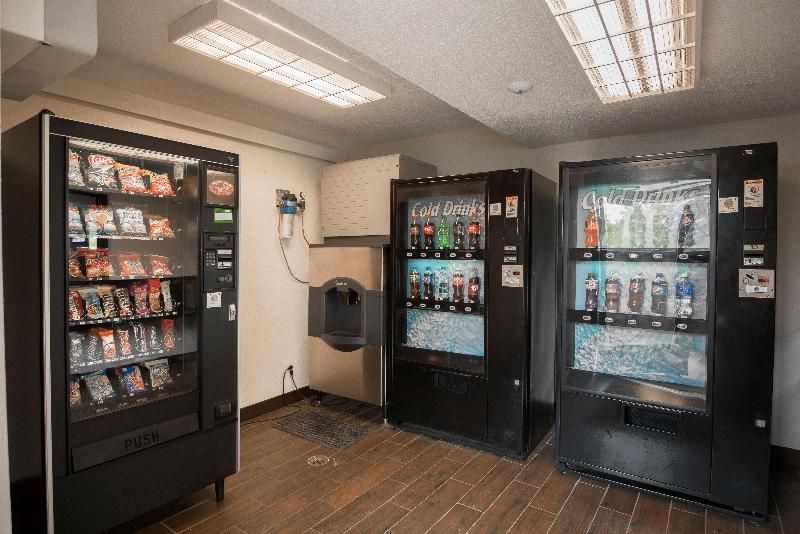 Red Roof PLUS+ Chicago - Willowbrook 2