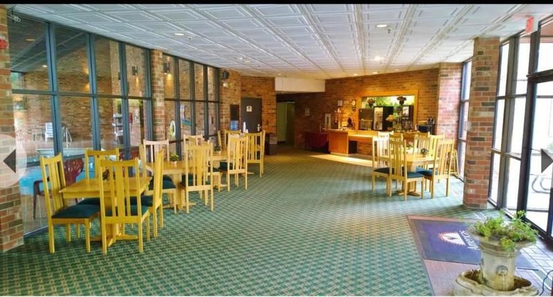 Rodeway Inn Bloomington near I-55 and University 2