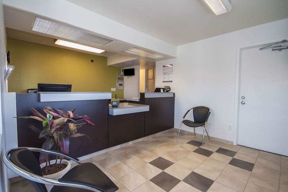 Studio 6 El Paso, TX - East 3