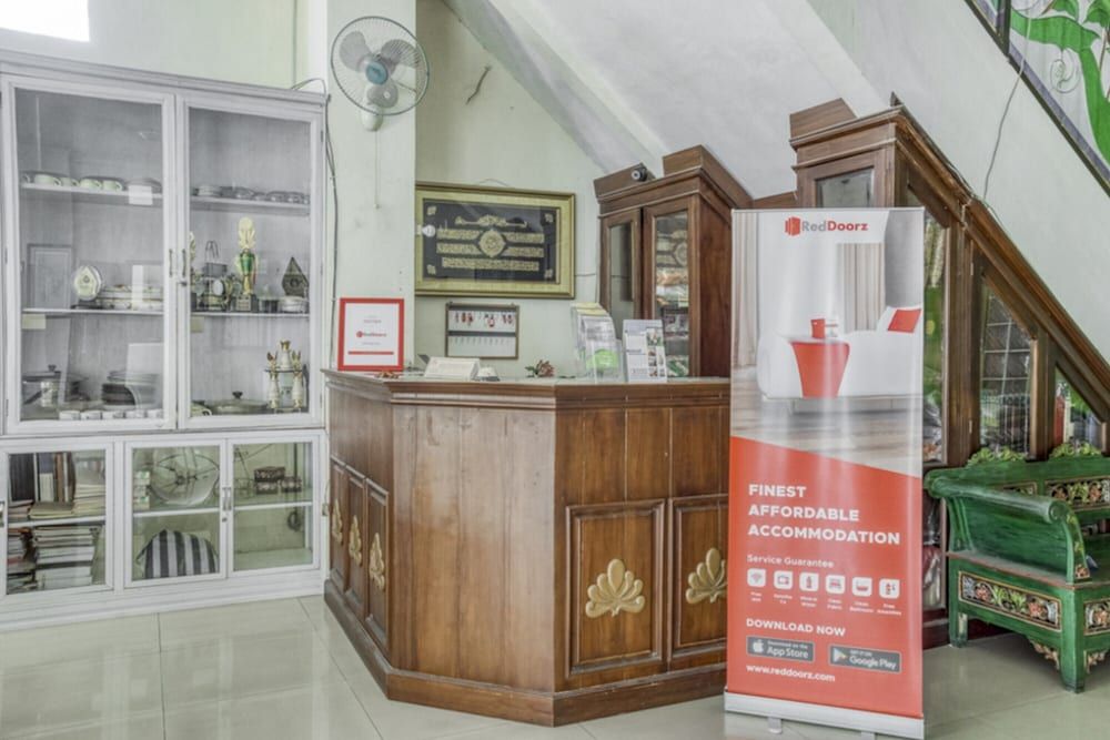 RedDoorz Syariah @ Raya Tajem Maguwo 3