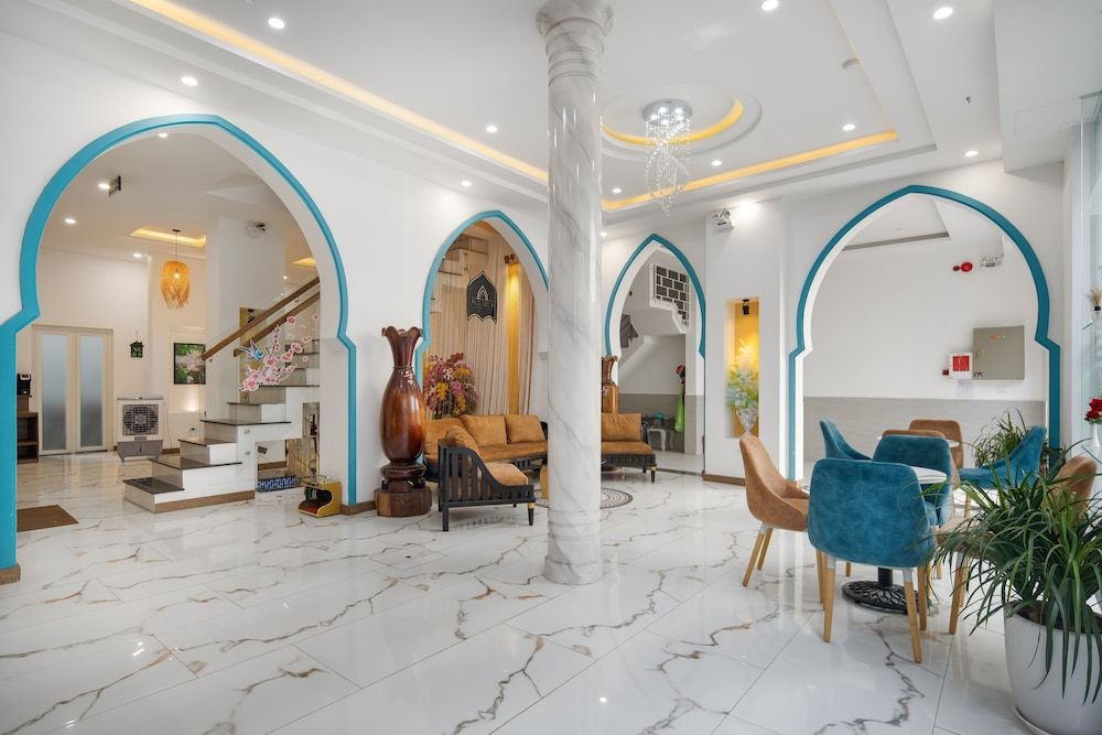 Phuong Dong Hotel & Apartment 2