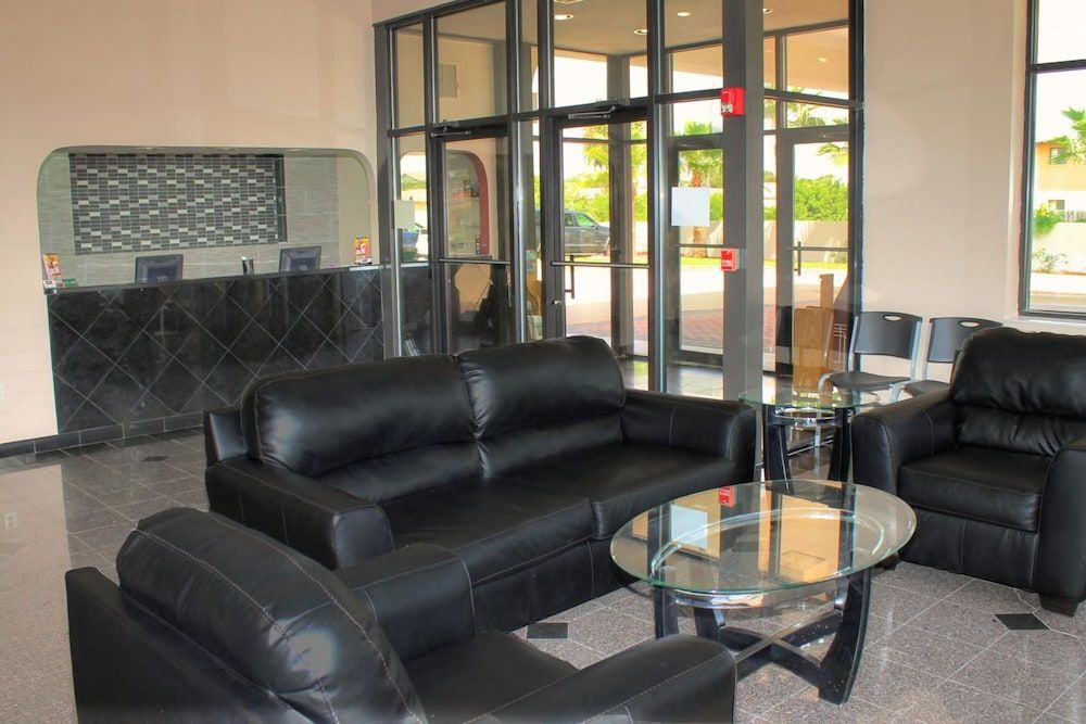 Regency Inn & Suites 2