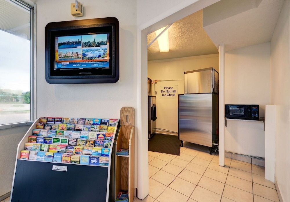 Motel 6 Cocoa Beach, FL 3