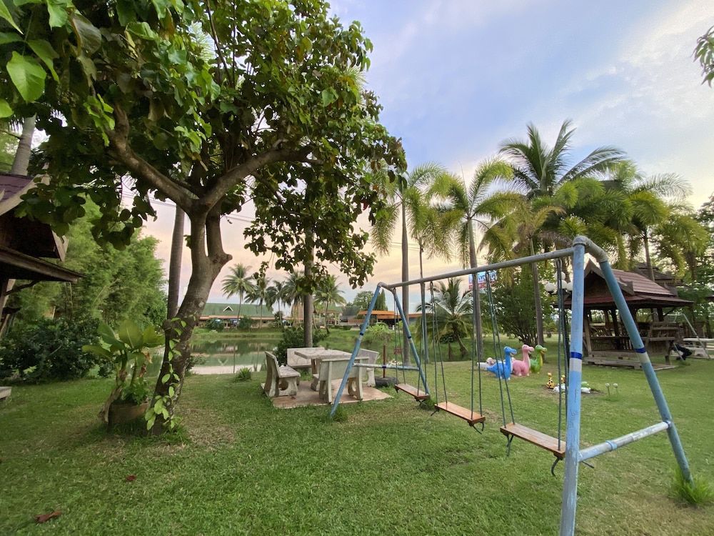 Phuphan Park Hotel 2