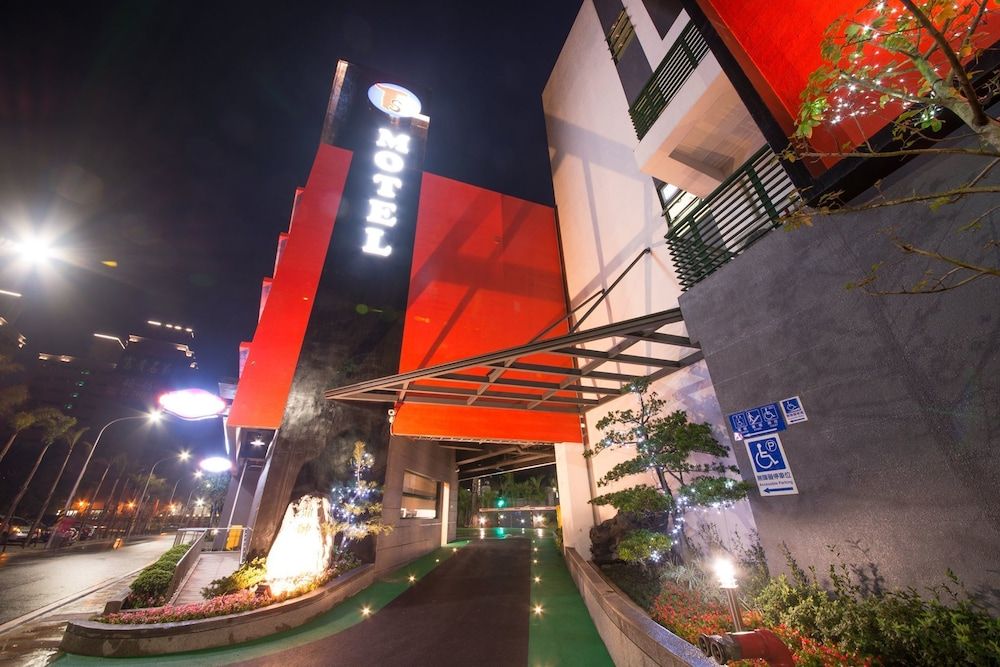 Ting-Shuai Motel 2