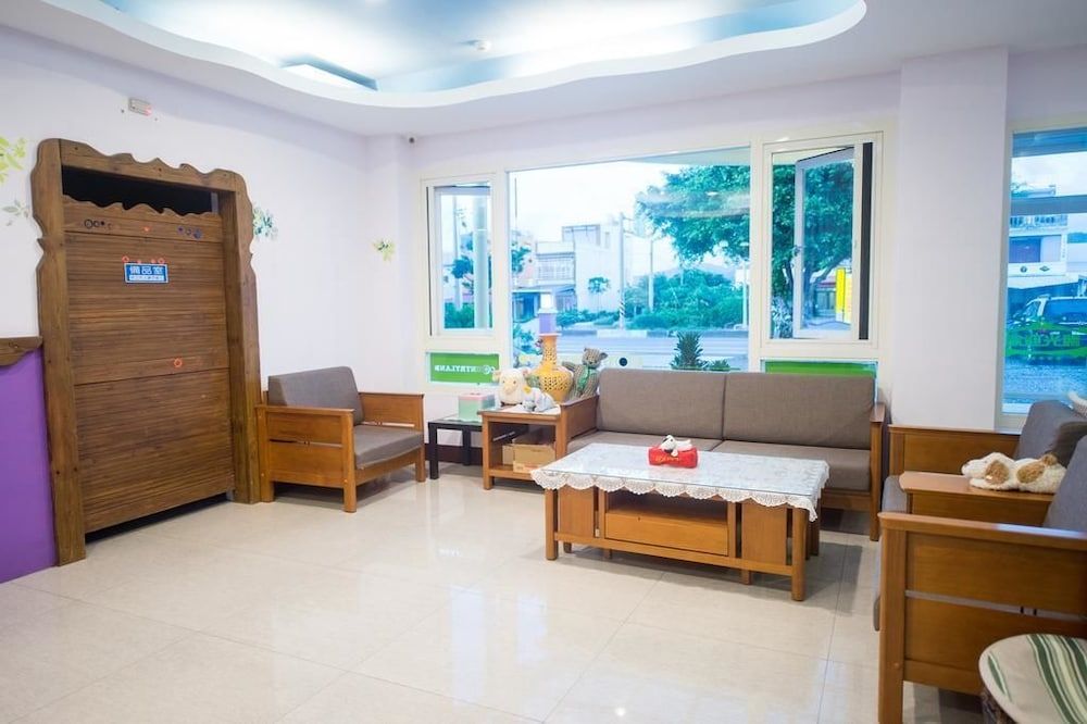 Country Lane Hostel 2