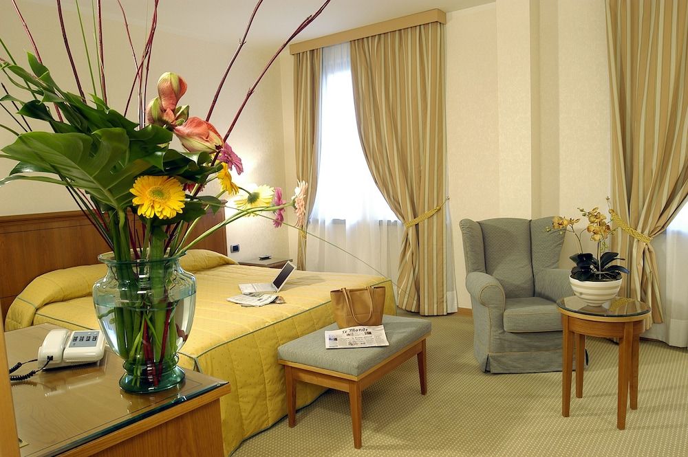 Hotel Excelsior Magenta 3