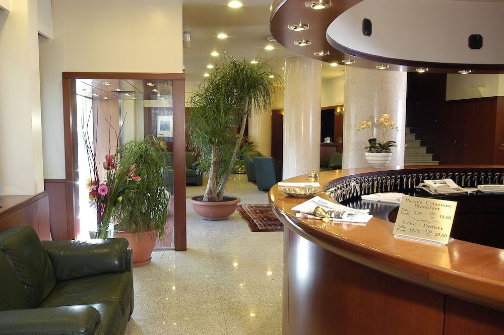 Hotel Excelsior Magenta 2