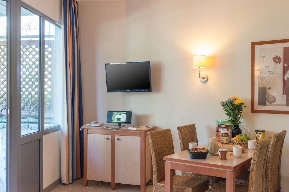 SOWELL FAMILY Le Vallon 3