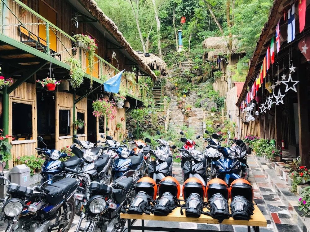 Green Hill Hostel & Homestay