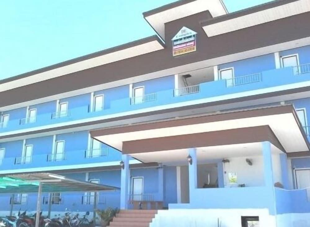 De-complex Apartment