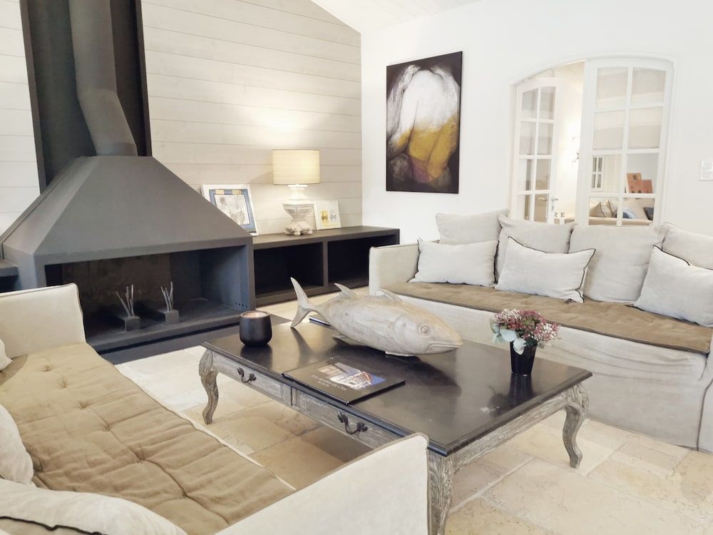 Le Clos Saint-Martin Hôtel & Spa 3