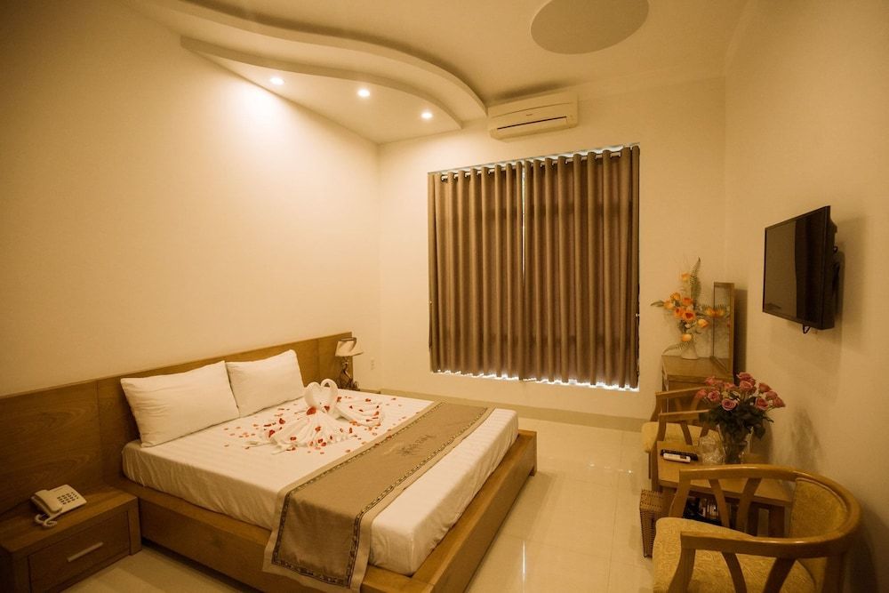 Tuyet Suong Villa Hotel 3