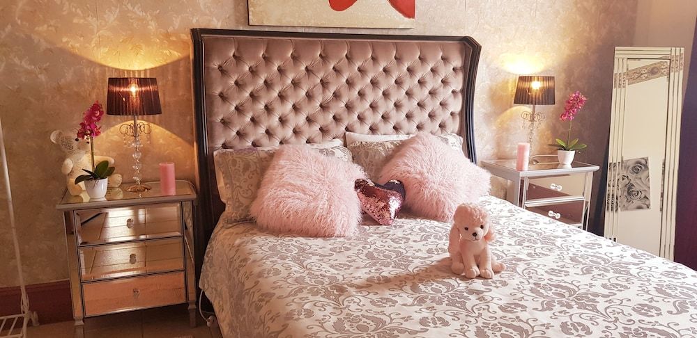 Must Love Dogs B&b 2