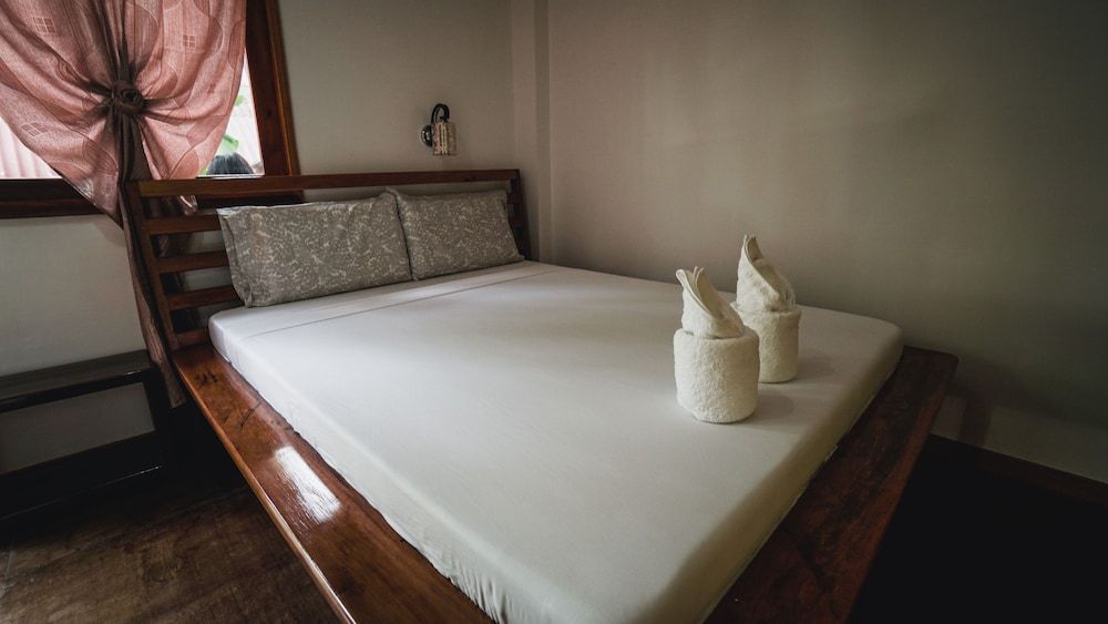 Ocean 202 Home Stay 3