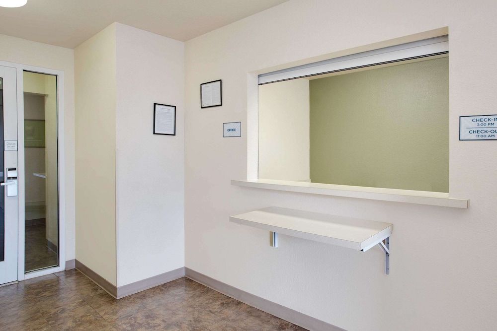 WoodSpring Suites Asheville - Biltmore West 2