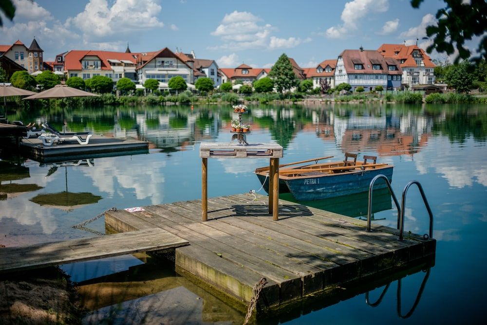 Seehotel Niedernberg - Das Dorf am See 1