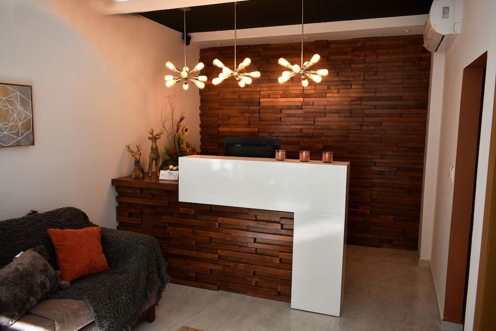 California Comfort and Suites 2