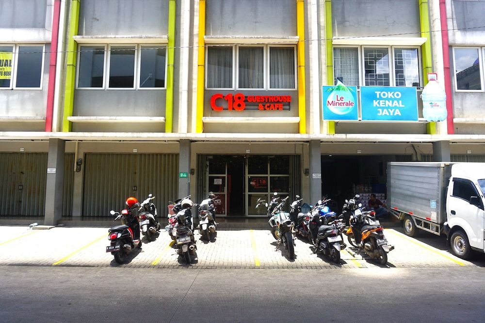 Capital O 3952 Hotel C 18 Cibaduyut 1