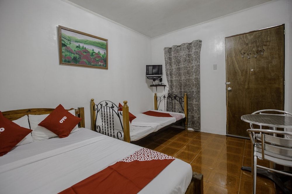 OYO 741 Sierra Travellers Inns 2