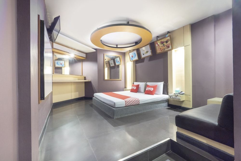 OYO 75382 Chonburi Hotel 3 estrelas em Chon Buri