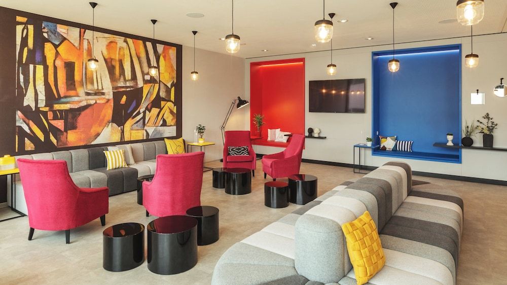 Holiday Inn - the niu, Form Stuttgart Feuerbach by IHG -1 estrellas en Estutrgart