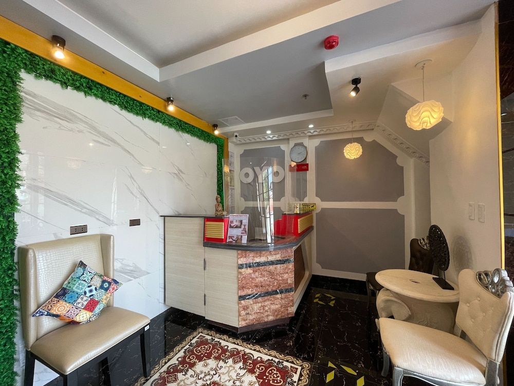 OYO 685 K Fortune Apartelle 2