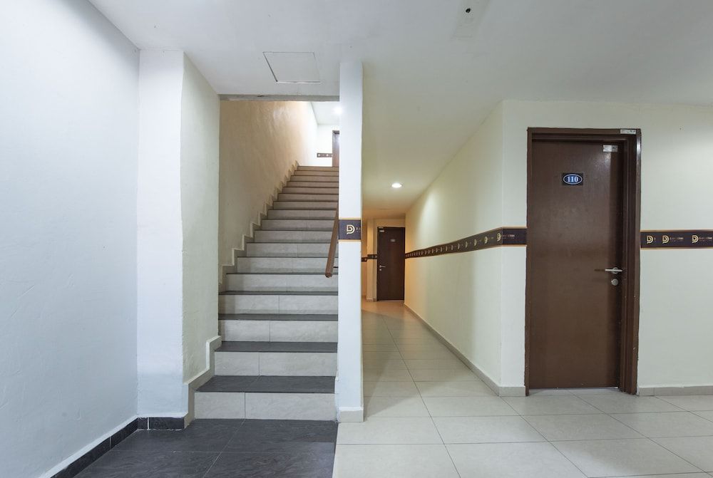 OYO 90254 D Anugerah Hotel 2